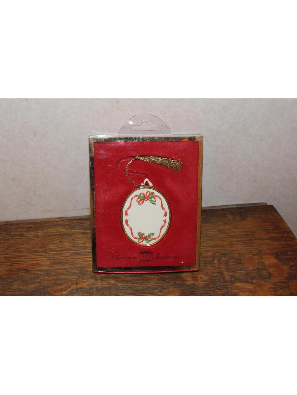 NEW Lenox 2003 Christmas Wishes Oval Porcelain Ornament